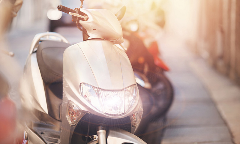 汽車遠(yuǎn)光燈危害大？電動車遠(yuǎn)光燈危害是汽車的7倍，該管管了！
